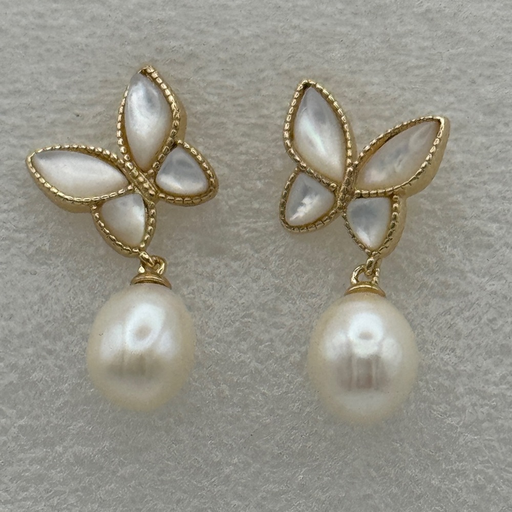 Mother Is Pearl Butterfly Earrings With Real Fresh Water Pearl Dangle